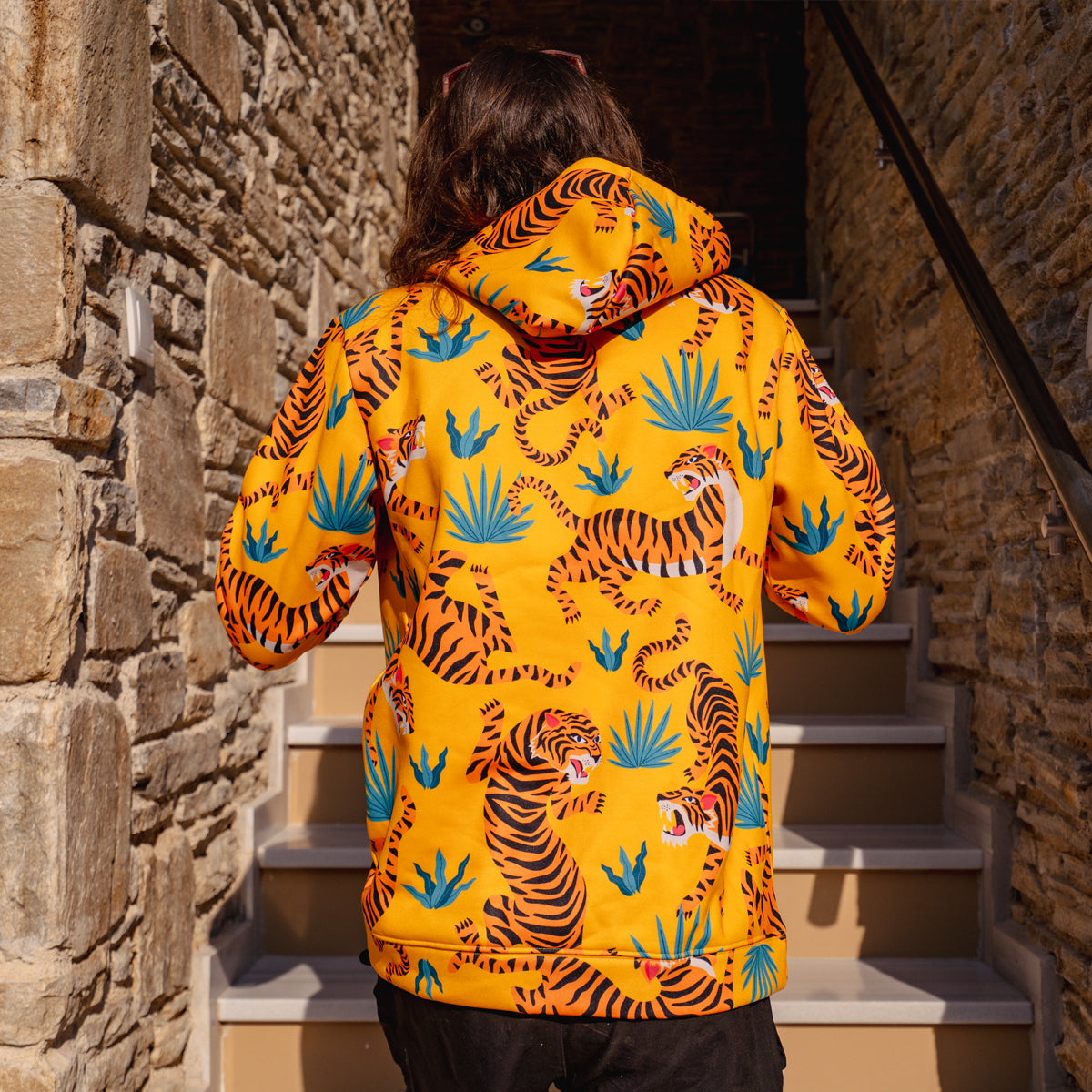 Wild Vibes Hoody – All Over Print mit Tiger & Jungle Vibes
